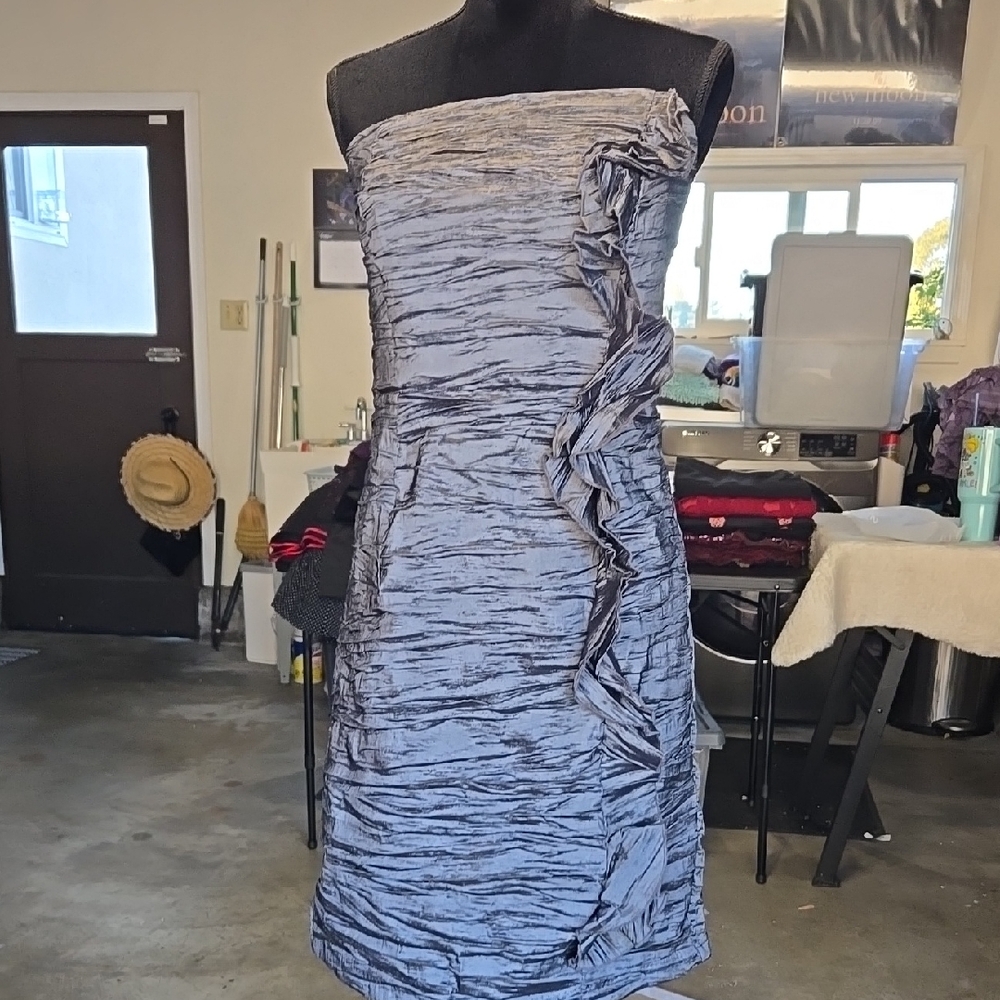 Textured Strapless Gray Dress